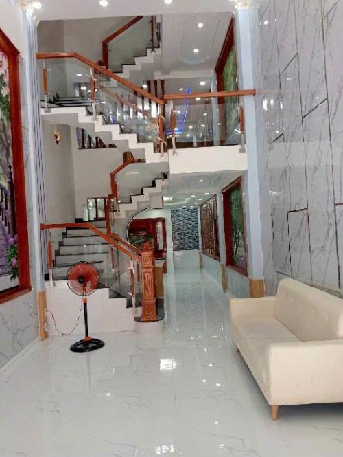 Nhà cho thuê Quận 7 giá tốt, vào ở ngay tiện nghi đầy đủ